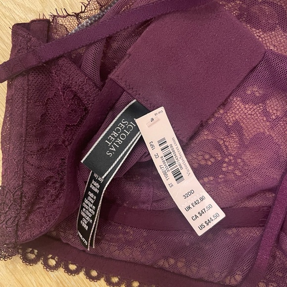 Set of two New Victoria’s Secret Halter Bras 32DD - Picture 3 of 3